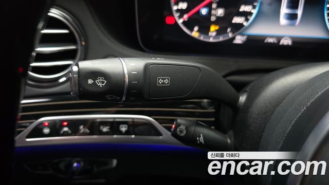 Mercedes-Benz S-Class 2020 — photo 31