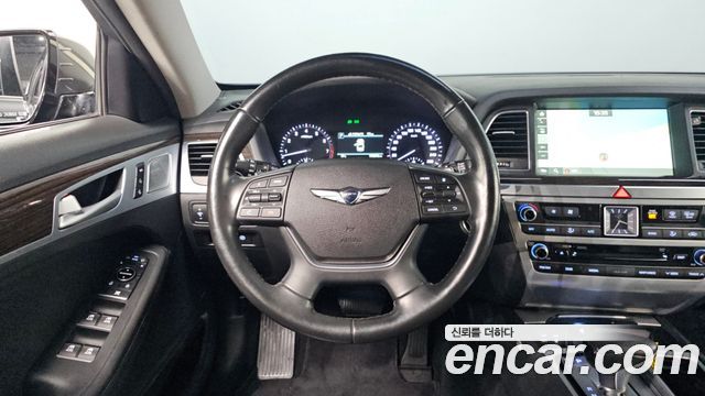 Genesis G80 2017 — photo 19