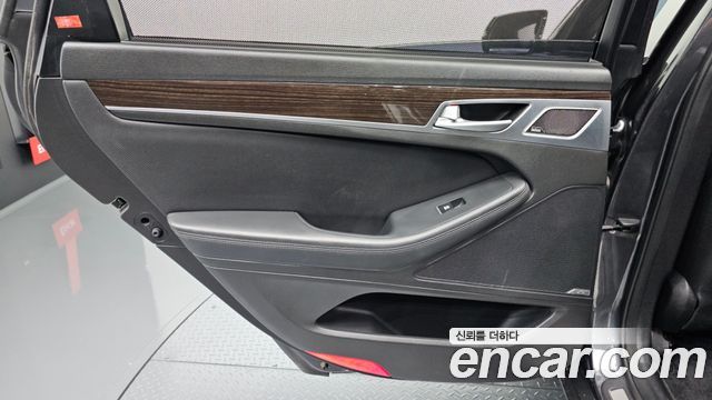 Genesis G80 2017 — photo 15