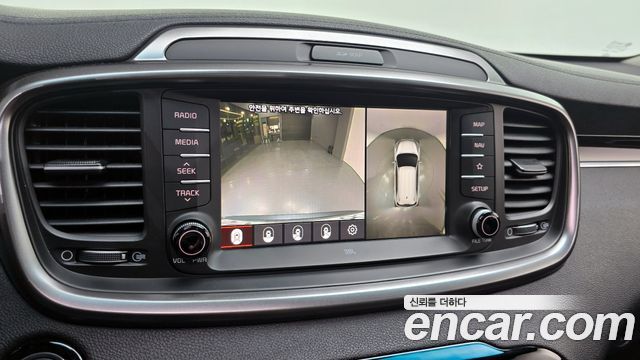 Kia Sorento 2018 — photo 21