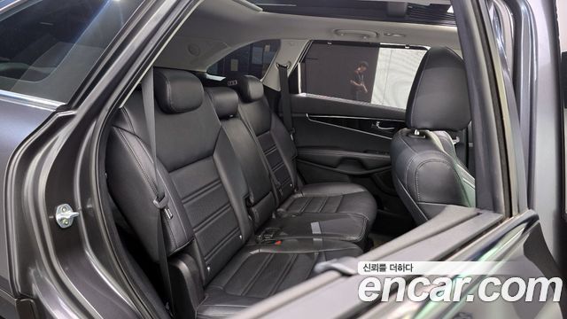 Kia Sorento 2018 — photo 16