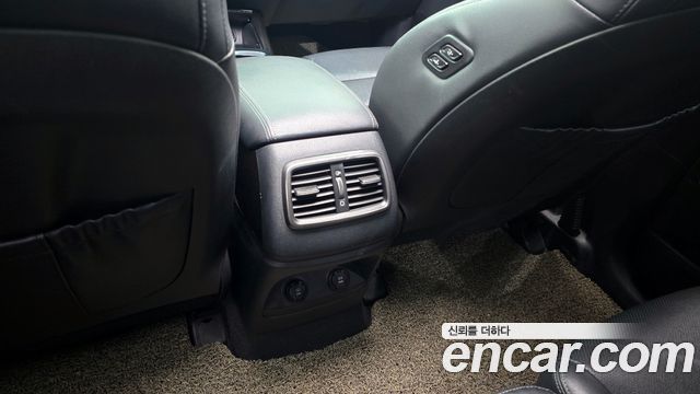 Kia Sorento 2018 — photo 31