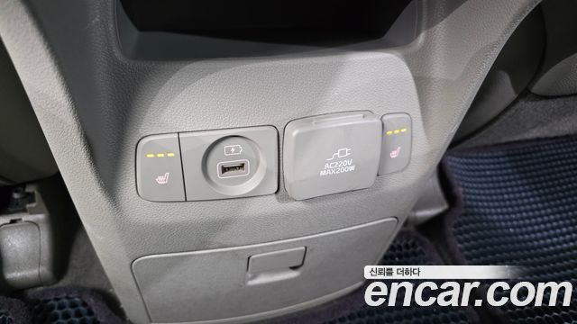 Kia Canival 2015 — photo 18