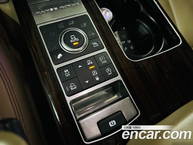 Land Rover Range Rover 2016 — photo 17