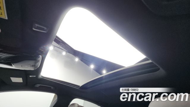 BMW 5-Series 2019 — photo 22