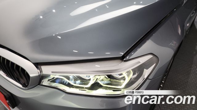 BMW 5-Series 2019 — photo 8
