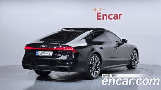 Audi A7 2025 — photo 2