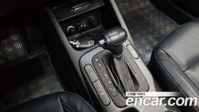 Kia K3 2014 — photo 12