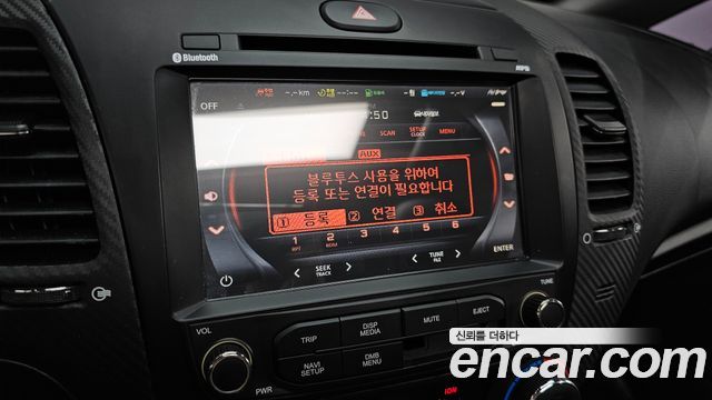 Kia K3 2014 — photo 22