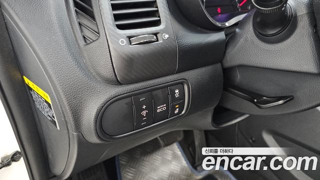Kia K3 2014 — photo 23