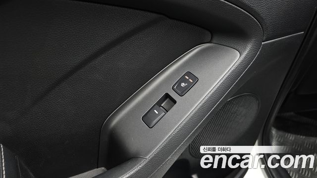 Kia K3 2014 — photo 24