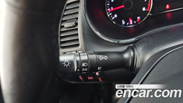 Kia K3 2014 — photo 28