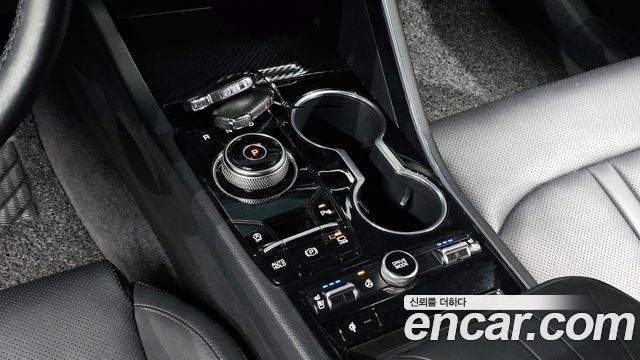 Kia K5 2023 — photo 9