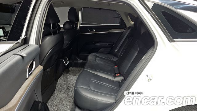 Kia K5 2023 — photo 11