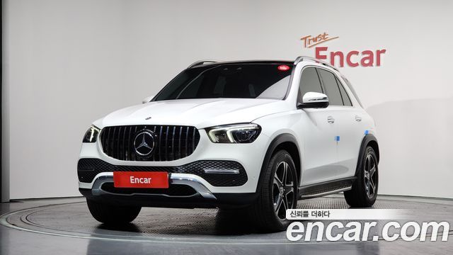 Mercedes-Benz GLE-Class 2022 — photo 1