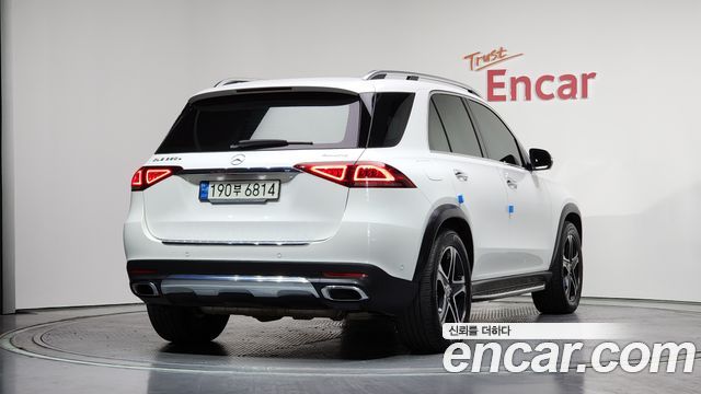 Mercedes-Benz GLE-Class 2022 — photo 2