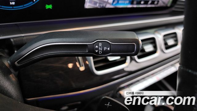 Mercedes-Benz GLE-Class 2022 — photo 12