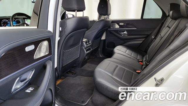 Mercedes-Benz GLE-Class 2022 — photo 16