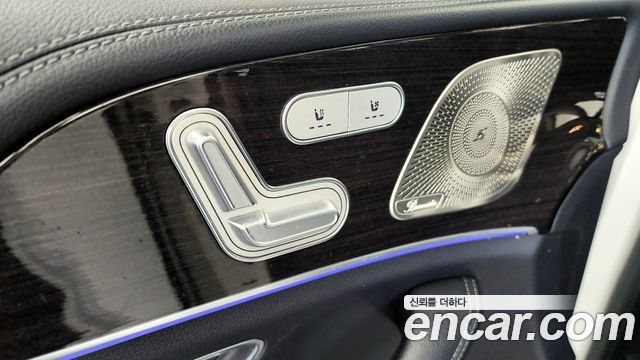 Mercedes-Benz GLE-Class 2022 — photo 29