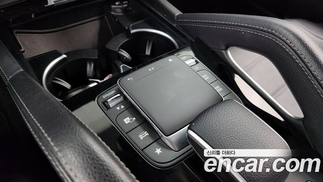 Mercedes-Benz GLE-Class 2022 — photo 30