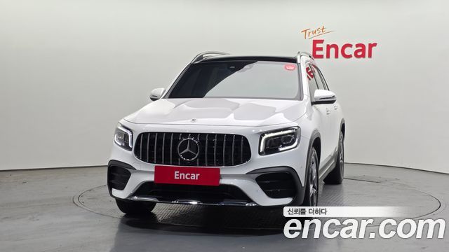 Mercedes-Benz GLB-Class 2023 — photo 3
