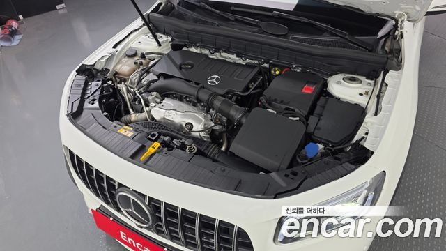 Mercedes-Benz GLB-Class 2023 — photo 6