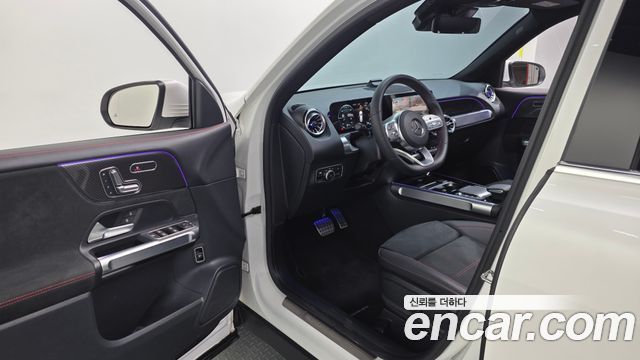 Mercedes-Benz GLB-Class 2023 — photo 10