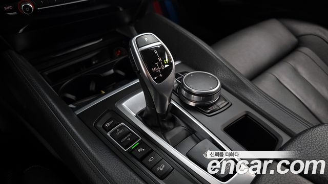BMW X6 2017 — photo 9
