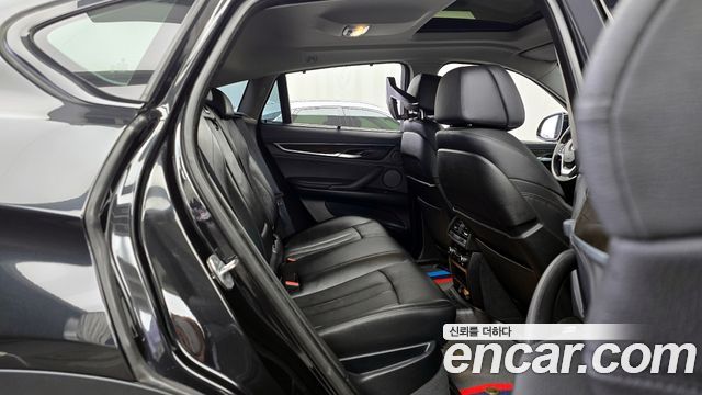 BMW X6 2017 — photo 11