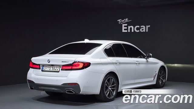BMW 5-Series 2021 — photo 2