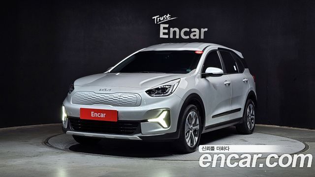 Kia Niro 2023 — photo 1