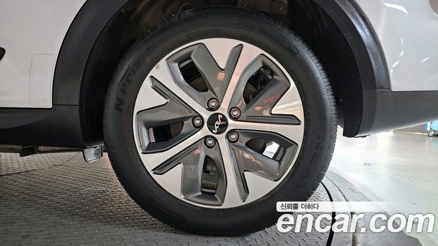 Kia Niro 2023 — photo 7