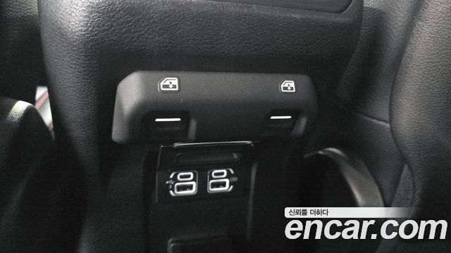 Jeep Wrangler 2018 — photo 24