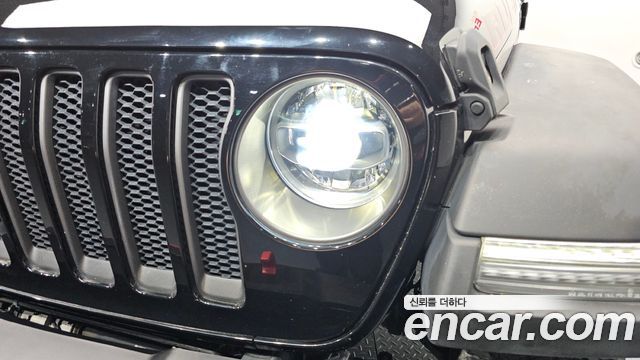 Jeep Wrangler 2018 — photo 8