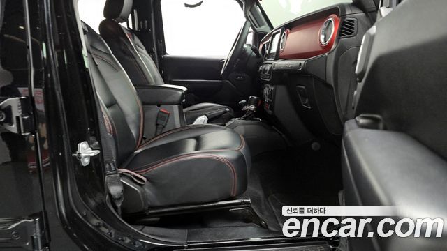 Jeep Wrangler 2018 — photo 16