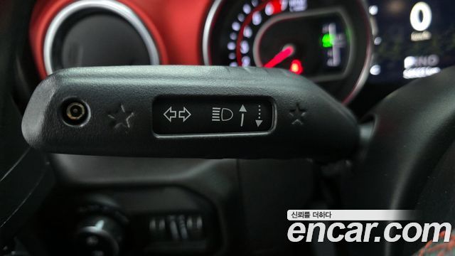 Jeep Wrangler 2018 — photo 28