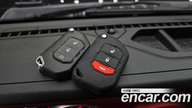 Jeep Wrangler 2018 — photo 30