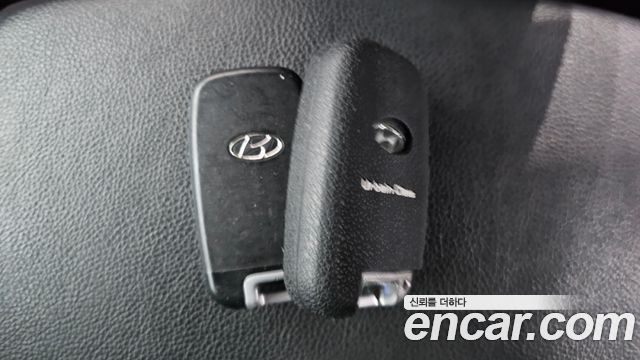 Hyundai AVANTE 2011 — photo 19
