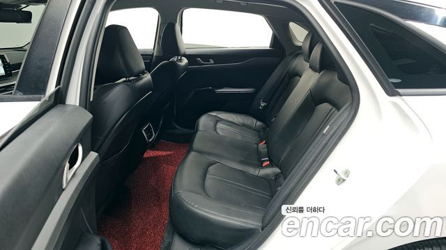 Kia K5 2022 — photo 11