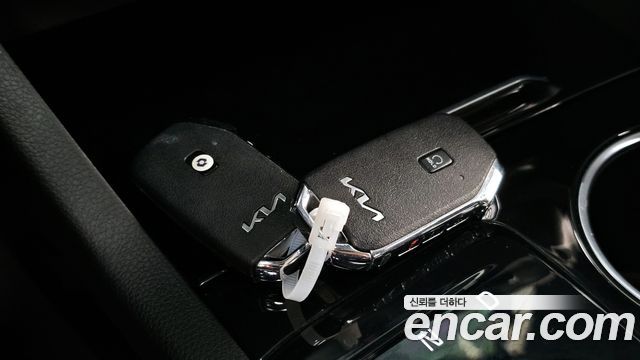 Kia K5 2022 — photo 19