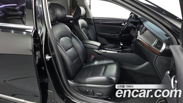 Kia K7 2019 — photo 11