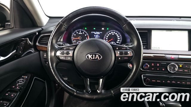 Kia K7 2019 — photo 13