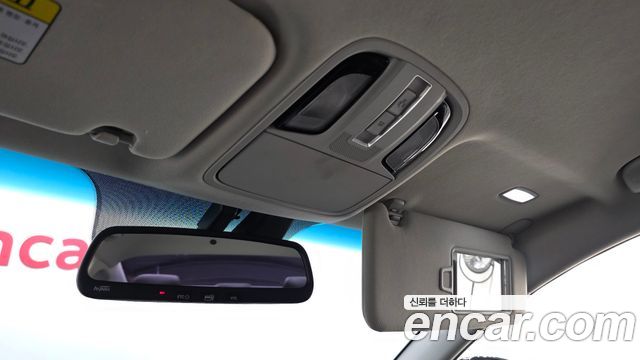 Kia K7 2019 — photo 20