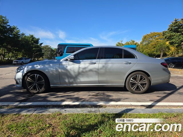 Mercedes-Benz E-Class 2021 — photo 3