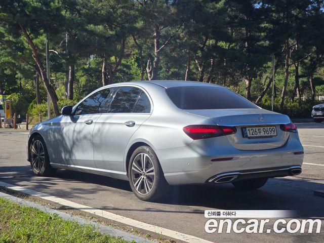 Mercedes-Benz E-Class 2021 — photo 4