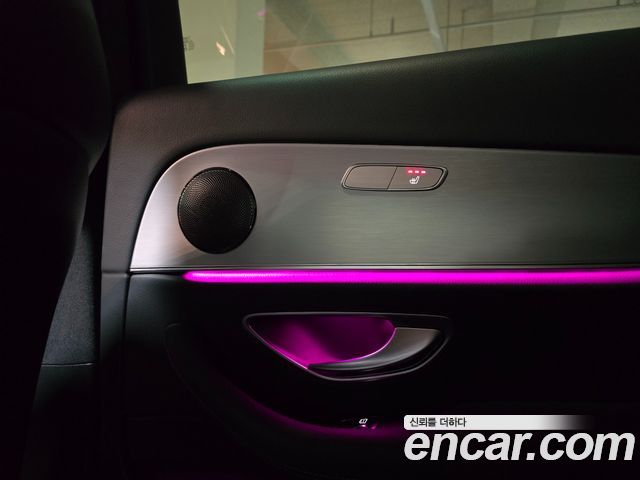 Mercedes-Benz E-Class 2021 — photo 11