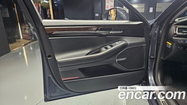 Genesis EQ900 2016 — photo 14