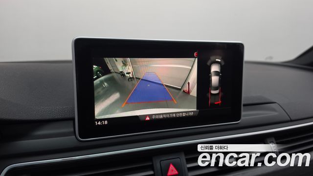 Audi A4 2019 — photo 21
