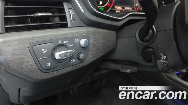 Audi A4 2019 — photo 24