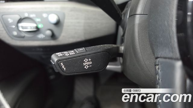 Audi A4 2019 — photo 26